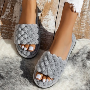 Women's Comfortable and Versatile Evergreen Faux Fur Canvas Wool Home Decor for Spring and All Seasons - Product Image 3