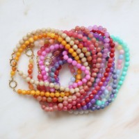 Collier en perles de pierres précieuses colorées faites à la main en gros pour femmes, collier de perles en pierre naturelle, bijoux minimalistes d'été, cadeaux