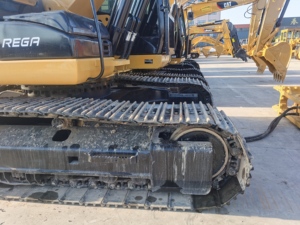 High-Performance Used Caterpillar CAT320D2 Excavator | Japan Made | 20Ton Hydraulic Digger with Advanced Features - Product Image 5