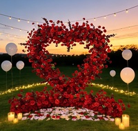 Groothandel zijden rozen hartvormige kunstbloemen boog voor bruiloft evenement achtergronddecoratie handgemaakt realistisch moderne stijl