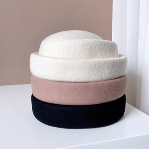 Chapeau rond concave pour femme en feutre de laine Chapeau de peintre tendance élégant Chapeau de pilulier - Product Image 2