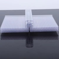 Plaque alvéolaire en polycarbonate transparente multicouche 16mm 18mm 20mm pour toiture et hôtels