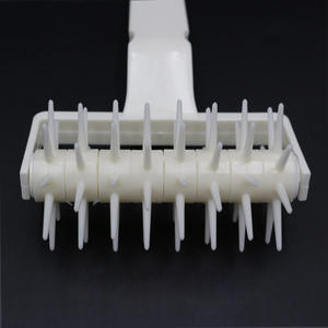 Rouleau à pâte à <span class=keywords><strong>pizza</strong></span>, outil de fabrication de trous à tarte Docker rouleau à pâtisserie avec pointes outil d'amarrage à <span class=keywords><strong>pizza</strong></span> portable pour gaufres à gâteaux à la maison - Product Image 5