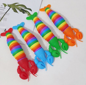 ของเล่นฟิดเจ็ต - กุ้งก้ามกรามสีรุ้งและโลมาของเล่นบีบมีเสียงได้ - ตัวการ์ตูนแสนสนุกและมีสีสันสำหรับเด็ก - Product Image 2