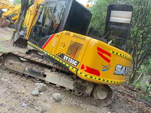 Excavatrice SANY 135 d'occasion à bras court, conception compacte pour la construction urbaine - Product Image 6