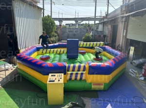 EASYFUN Jeu gonflable de défi Wipeout Meltdown avec balayeuse mécanique éliminatrice pour fêtes de famille et d'amis - Product Image 3