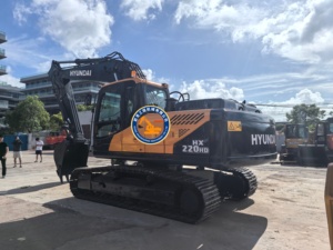 Excavatrice Hyundai HX220HD d'occasion, modèle 2021, poids opérationnel de 20,33 tonnes, godet de 1,2 m3, moteur de 110 kW pour équipement hydraulique minier - Product Image 3