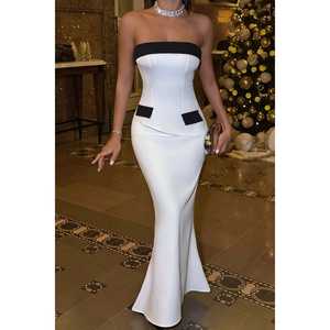 Conjunto de Dos Piezas para Mujer, Shorts Blancos por Encima de la Rodilla, Diseño de Dos Piezas - Product Image 4