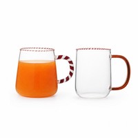 Tasse en verre bicolore résistante à la chaleur avec bord décoré et poignée enveloppée de ruban