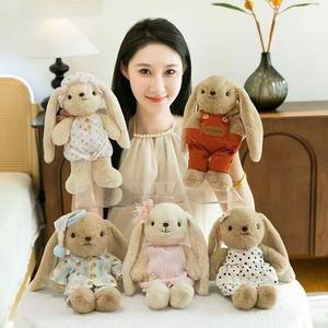 Peluches de lapins mignons en gros avec vêtements, poupées lapins de haute qualité tenant des poupées en tissu endormies - Product Image 1