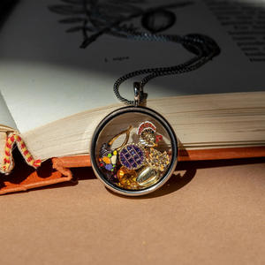 Pendentif de boîte de personnalité rétro de Station indépendante avec conception creuse transparente en cuivre accessoires de géométrie fermée ouvrable bricolage - Product Image 3