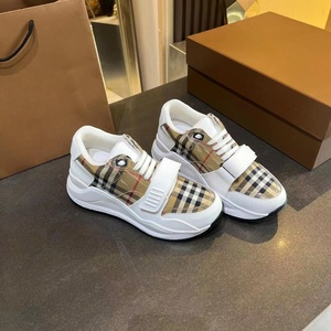 Calzado deportivo informal de lujo para hombre, diseñado a medida en fábrica, en estilos para parejas con múltiples diseños de colores. - Product Image 4