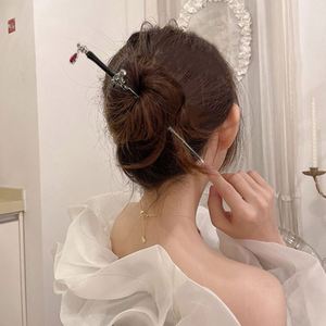 Horquillas para el pelo con colgante de rubí y espada china, estilo vintage punk, para mujer, modernas y con personalidad, accesorio para el cabello con borla metálica - Product Image 2