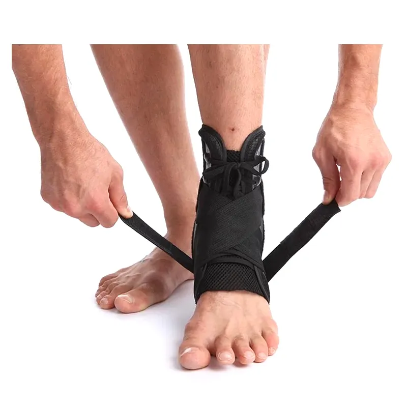 Support de cheville à lacets pour le sport avec protège-pieds noir Sports Protector