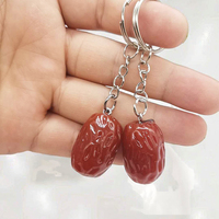 Op maat gemaakte gesimuleerde rode dadels, creatief handgemaakt hars, DIY sieraden, accessoires, sleutelhangers, telefoonkettingen, hangermaterialen