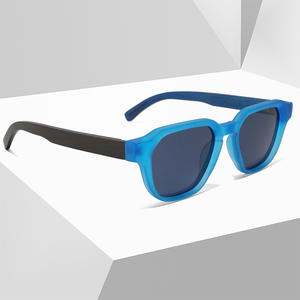 Gafas de sol polarizadas Conchen para mujer, montura negra de PC, lentes TAC con protección UV400 para viajes, conducción y moda. - Product Image 4