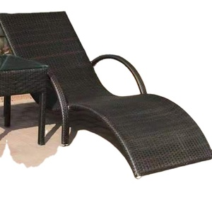 Chaise longue <span class=keywords><strong>de</strong></span> <span class=keywords><strong>piscine</strong></span> portable en rotin moderne personnalisée, mobilier d'extérieur, chaise longue, cour, plage, bord <span class=keywords><strong>de</strong></span> <span class=keywords><strong>piscine</strong></span>, <span class=keywords><strong>bain</strong></span> <span class=keywords><strong>de</strong></span> <span class=keywords><strong>soleil</strong></span> - pour hôtels - Product Image 2