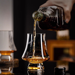 <span class=keywords><strong>Verre</strong></span> <span class=keywords><strong>à</strong></span> <span class=keywords><strong>dégustation</strong></span> <span class=keywords><strong>de</strong></span> whisky moderne et minimaliste, <span class=keywords><strong>verre</strong></span> <span class=keywords><strong>à</strong></span> spiritueux, coupe <span class=keywords><strong>de</strong></span> <span class=keywords><strong>dégustation</strong></span> <span class=keywords><strong>de</strong></span> <span class=keywords><strong>vin</strong></span> pour la maison, <span class=keywords><strong>verre</strong></span> <span class=keywords><strong>à</strong></span> Baijiu, <span class=keywords><strong>verre</strong></span> en cristal, <span class=keywords><strong>verre</strong></span> <span class=keywords><strong>à</strong></span> liqueurs étrangères, au design haut <span class=keywords><strong>de</strong></span> gamme - Product Image 3
