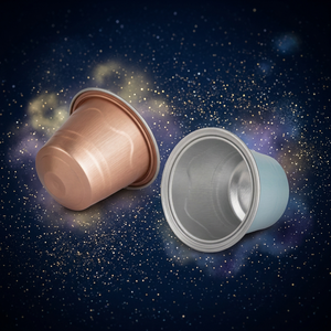 Adaptogen Best Shake Pro Green L, Tazze in Alluminio con Coperchi, Produzione Istantanea, Riciclabili, Multiuso per Tè e <span class=keywords><strong>Caffè</strong></span> in <span class=keywords><strong>Capsule</strong></span> - Product Image 1