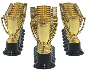 3.75 "mini oggetti di scena per feste d'asilo onorano il trofeo d'oro per bambini che premiano il trofeo di plastica per bambini
