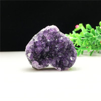 Spécimen de grappe d'améthyste en forme de cœur, cristal naturel, décoration en forme de cœur, pierres pour cadeau et guérison des chakras