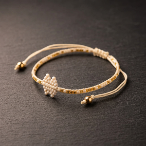 Bracelet artisanal Sstringz en perles Miyuki Delica dorées, brunes et pêche, réglable, minimaliste et géométrique. - Product Image 6