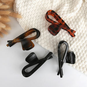 مشبك شعر نسائي كبير الحجم من الأكريليك بنمط صدفة السلحفاة، تصميم كوري عصري رائج - Product Image 1