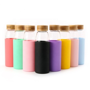 eco amigable voss en forma de borosilicato botella de agua de vidrio con funda de silicona <span class=keywords><strong>y</strong></span> la tapa de Bambú - Product Image 2
