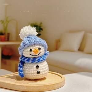 Muñeco de Nieve <span class=keywords><strong>Amigurumi</strong></span> de Punto Personalizado, Muñeco de Peluche Hecho a Mano, Juguetes de Navidad de Ganchillo al por Mayor para <span class=keywords><strong>Principiantes</strong></span> en el Ganchillo - Product Image 3