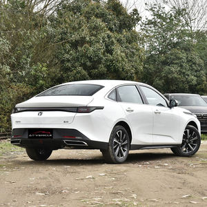 2025長安Eado自動車PLUS 1.5Lコンパクトカーガソリンマニュアルラグジュアリーエディション価格割引 - Product Image 5