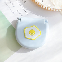Boîte à broderie miniature au design de dessin animé mignon, kit de couture portable créatif pour l'extérieur, la résidence universitaire et la maison, accessoires de broderie