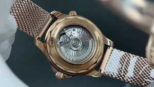 Nouvelle montre de plongée mécanique lumineuse de luxe 2025, design de marque haut de gamme, acier inoxydable rouge, résistance à l'eau 3 ATM - Product Image 6