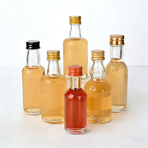 Bouteilles miniatures en verre transparent pour spiritueux, différents styles, bouteilles d'échantillons de spiritueux, bouteilles vides avec bouchon en aluminium, fabricant de bouteilles pour boissons - Product Image 4
