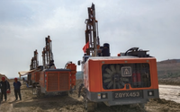 Foreuse minier DTH automatique pour travaux en open pit, diamètre 90-138 mm, pour forage de trous de dynamitage, travaux de fondation et exploitation minière