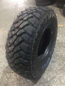 Pneus de voiture d'hiver SPORTRAK Mud Terren 235/75R15 - Product Image 2