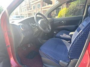 Honest & Capable : Livina GI manuelle 2010, véhicule utilitaire économique, fiabilité HR15, prête pour les tâches quotidiennes et les petits travaux - Product Image 5