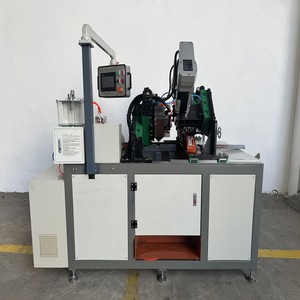 Macchina per la lavorazione dell'angolo di alluminio CNC fresatrice per finestre in alluminio componenti per nucleo PLC adatti per profili in alluminio - Product Image 4