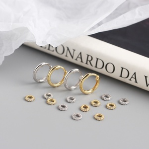 <span class=keywords><strong>Orecchini</strong></span> a Cerchio in Argento Sterling 925 con Zirconia Cubica Pendente Circolare <span class=keywords><strong>Orecchini</strong></span> a Cerchio Huggie 9mm <span class=keywords><strong>Orecchini</strong></span> <span class=keywords><strong>Pendenti</strong></span> per Donna <span class=keywords><strong>Uomo</strong></span> - Product Image 5