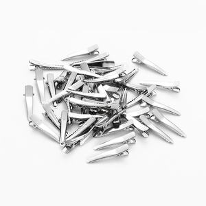 Fermagli per Capelli in Metallo Argentato Personalizzati da 3,5 CM con Rivetti per Ragazze - Accessori per Regali - Product Image 5