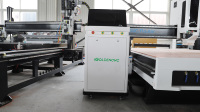 Routeur CNC 4 axes pour le bois avec dispositif rotatif pour la sculpture 3D et le travail cylindrique