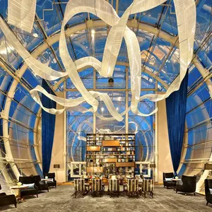 Lampu Gantung Streamer Putih Dekorasi Lobi Hotel Panjang Lampu Gantung Kustom Mewah Modern