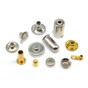 Pièces d'emboutissage en aluminium et acier inoxydable de haute précision, composants d'emboutissage pour boîtiers métalliques sur mesure - Product Image 1