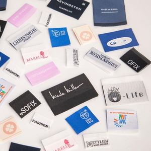 Étiquette de col personnalisée en tissu satiné damassé haute densité, avec nom de marque tissé, pour vêtements - Product Image 1