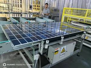 Paneles Solares Fotovoltaicos Runma de Alta Gama, 560-600W HJT de Media Celda, 23.02% de Eficiencia - Product Image 1