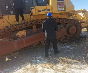 Bulldozer Komatsu D375A bulldozer condición usada komatsu D40P - Product Image 2