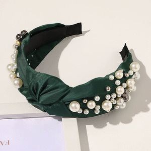 New Style <span class=keywords><strong>Wide</strong></span> Edge <span class=keywords><strong>Pearl</strong></span> Haarband Modisches Plissee-Kopf bedeckung stirnband - Product Image 6