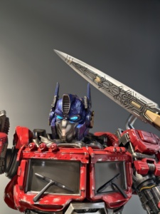 Vente d'usine : Sculptures d'art en résine grandeur nature pour l'extérieur, Statue en résine <span class=keywords><strong>Optimus</strong></span> Prime Transformer - Product Image 4