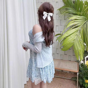 Vestido Camisero Runqi N8131 con Estampado Floral, Talla Grande, Cintura Imperio, Escote Corazón, Color Azul Bebé, en Chifón, para Mujeres Curvilíneas - Product Image 2