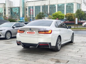 <span class=keywords><strong>BMW</strong></span> <span class=keywords><strong>i3</strong></span> 2024 EDrive 35 <span class=keywords><strong>L</strong></span>, voiture électrique de taille moyenne, nouvelle berline quatre portes cinq places - Product Image 4