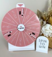 Aangepaste Cmyk Printing Fortune Wheel Foam Dry Erase Tafelblad Kerst Spinning Prijs Spel Voor Carnaval Tradeshow